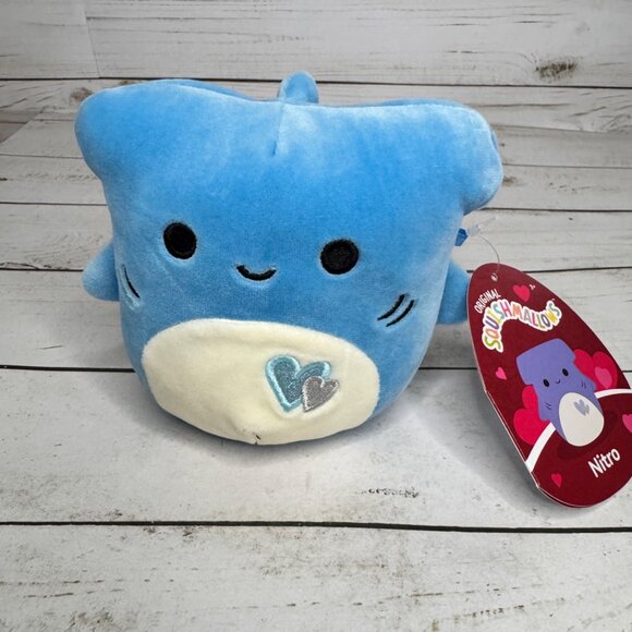 Squishmallows Other - Squishmallows Nitro Hammerhead Shark 4.5" Plush NWT Kellytoy Sealife
